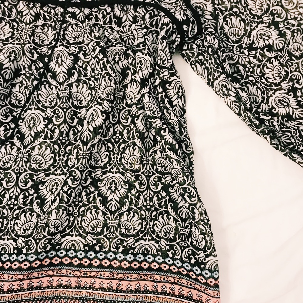 Patterned blouse - Picture 2 of 3